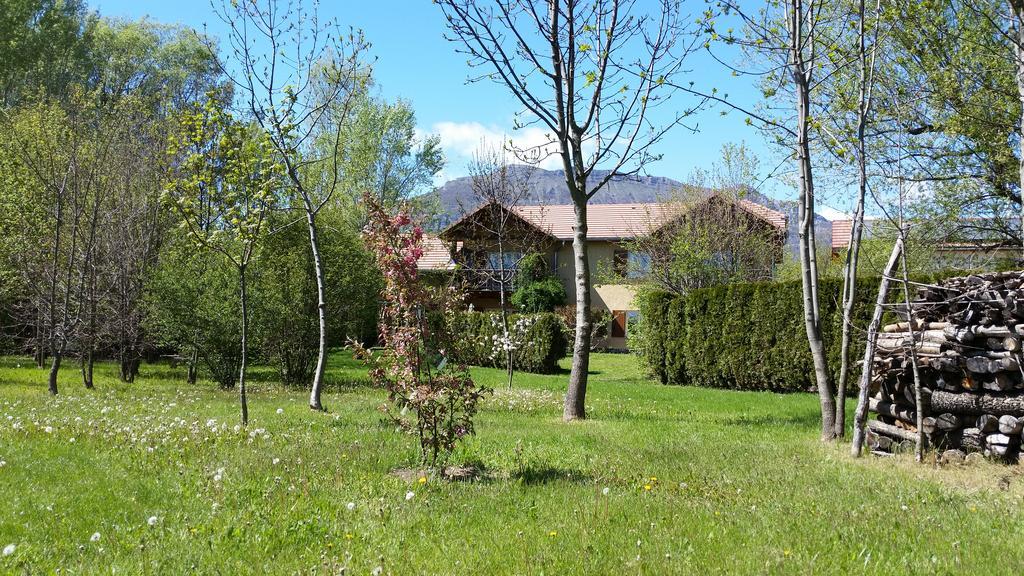 A La Petite Maison Гап Екстериор снимка