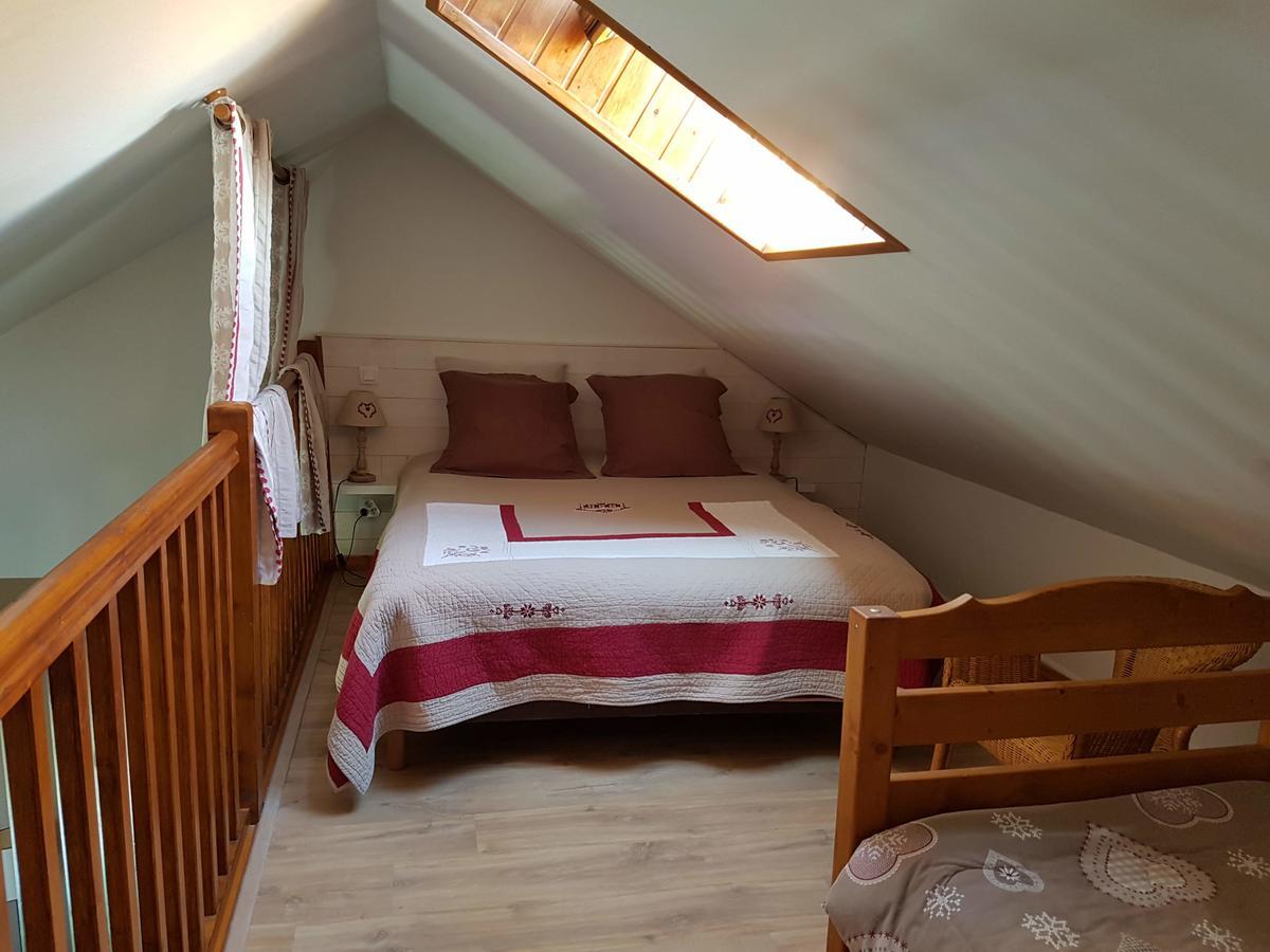 A La Petite Maison Гап Екстериор снимка