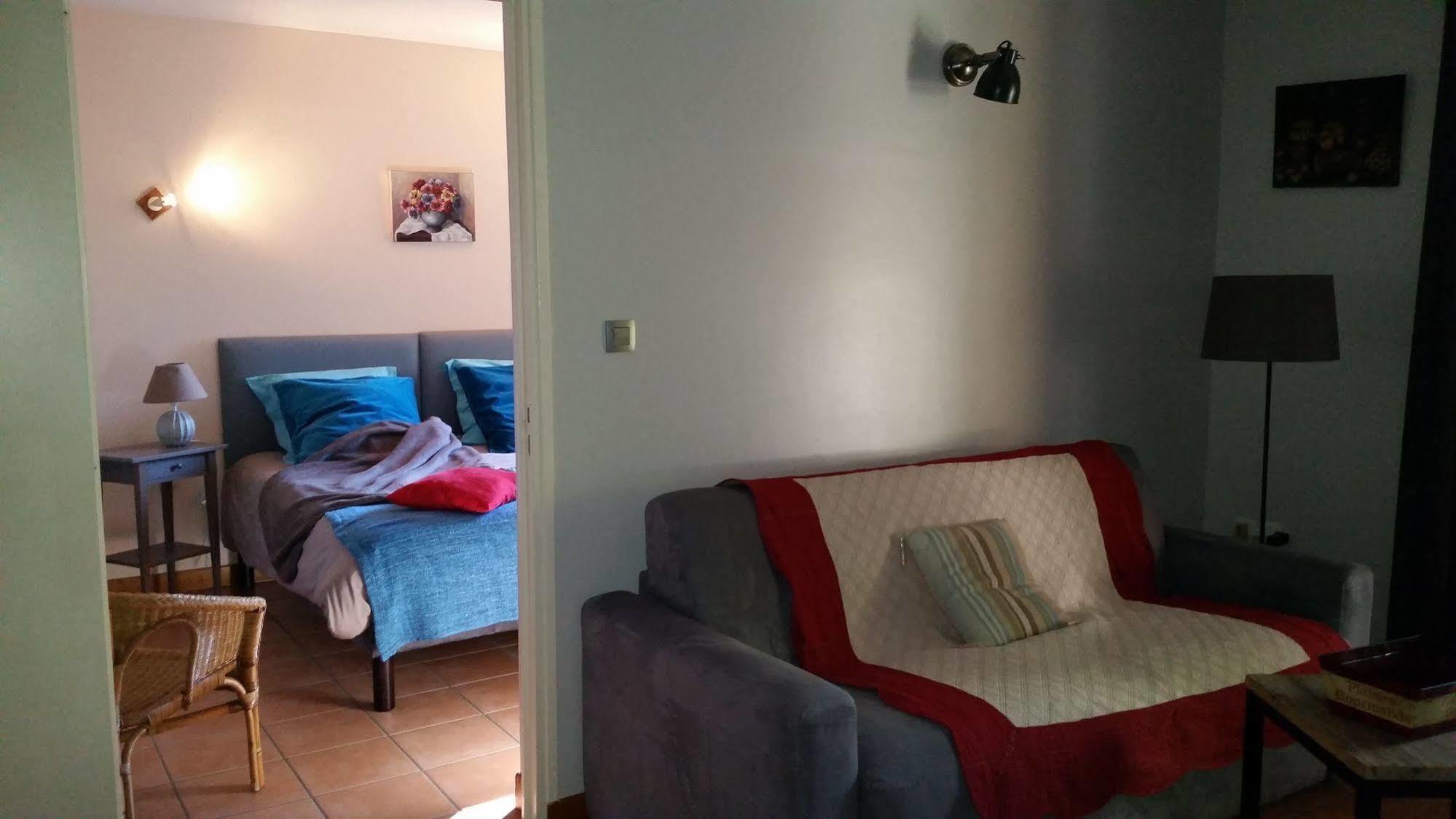 A La Petite Maison Гап Екстериор снимка