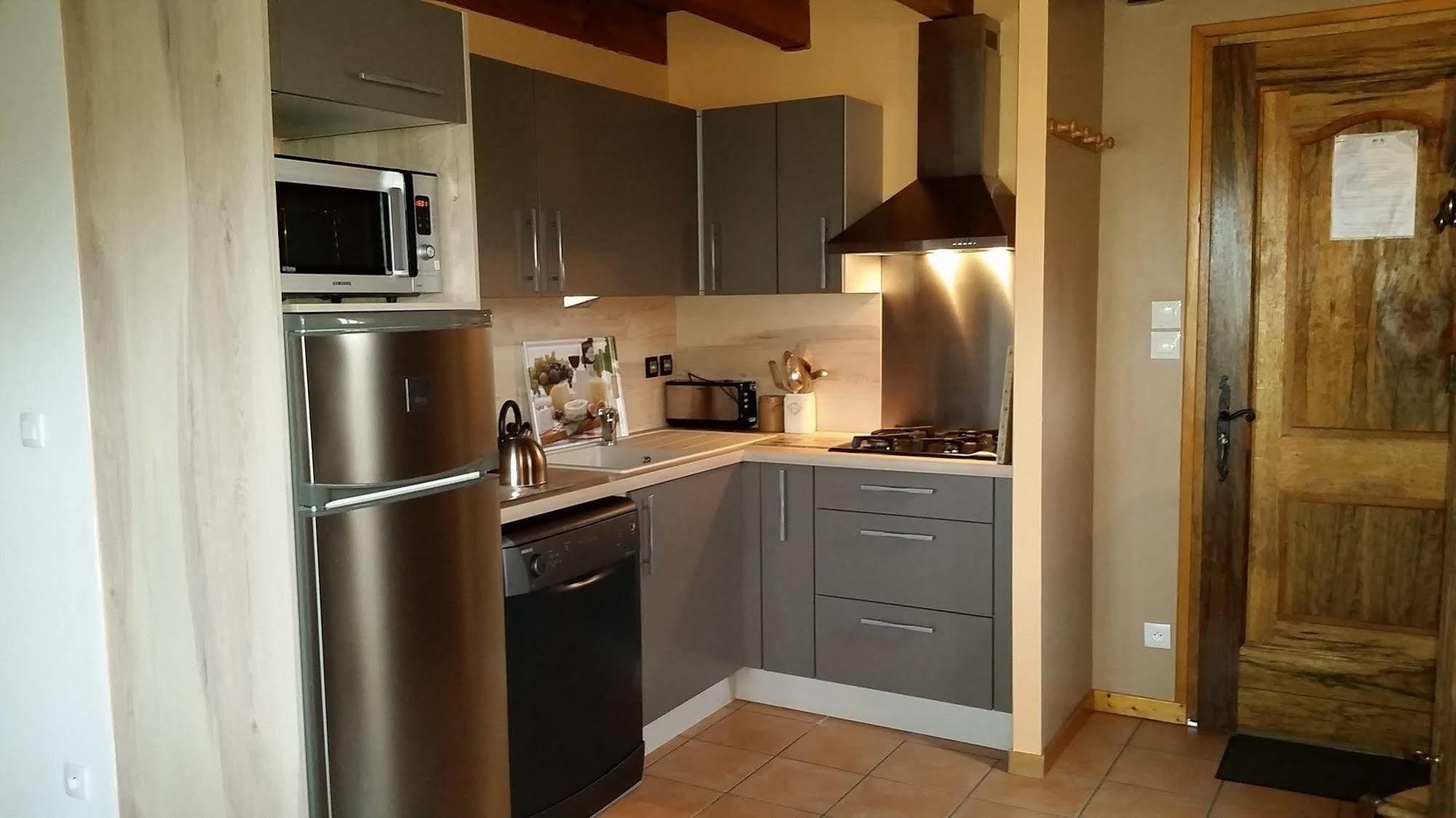 A La Petite Maison Гап Екстериор снимка