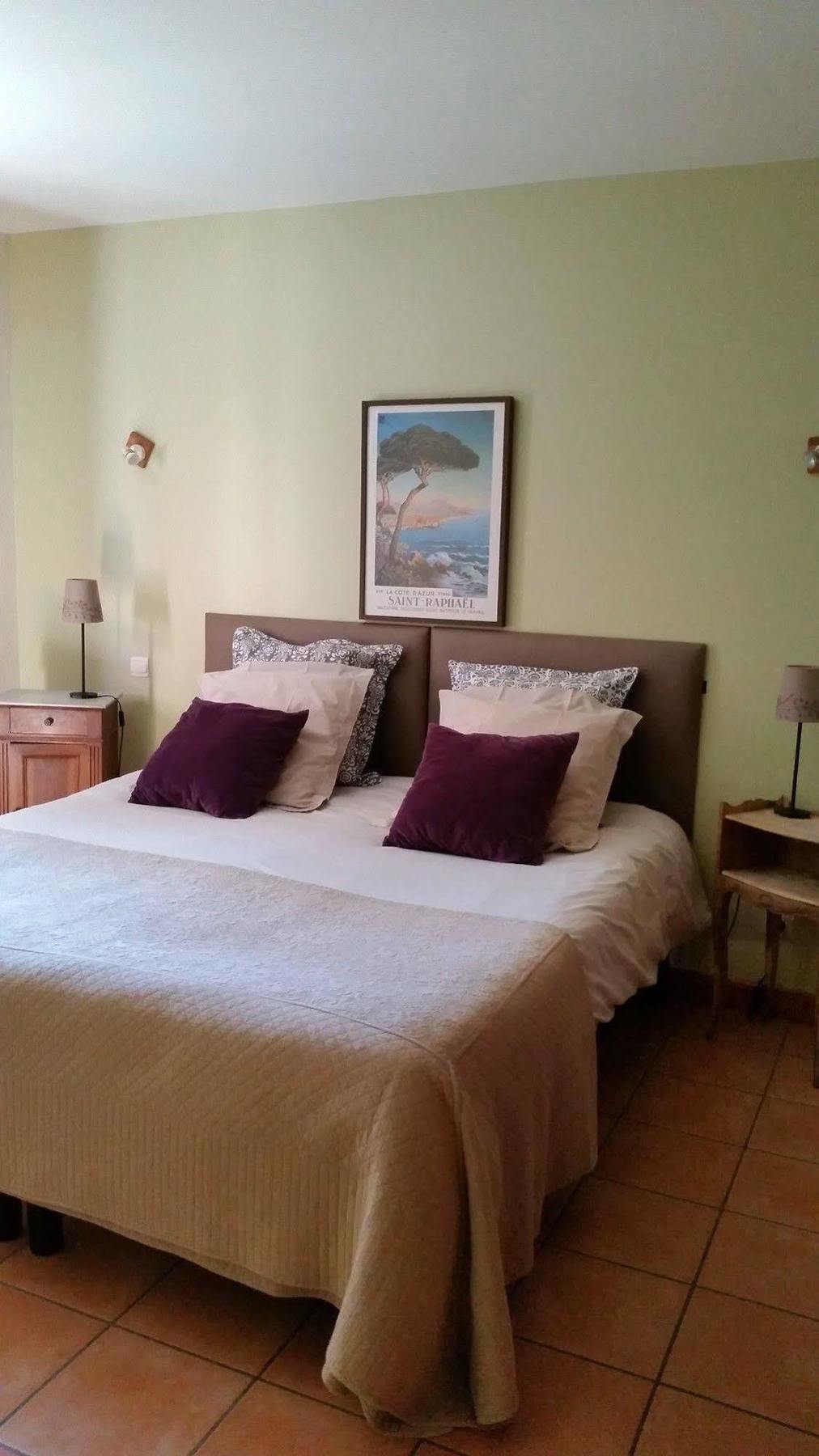 A La Petite Maison Гап Екстериор снимка